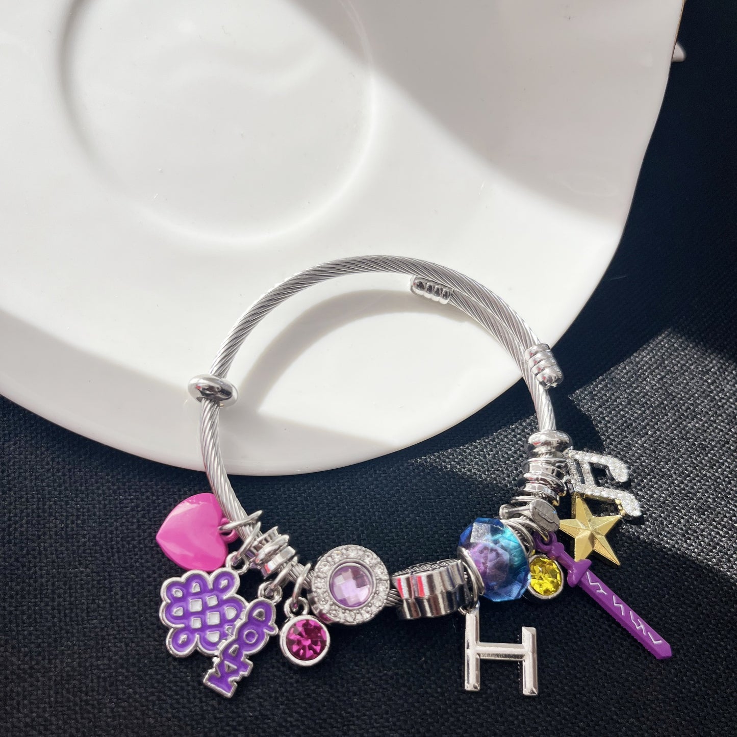 k-pop Bracelet for Women,Merch Kpop Stuff items Bracelet Chirstmas Gift for Women, Kpop Jewelry accessories for Fans